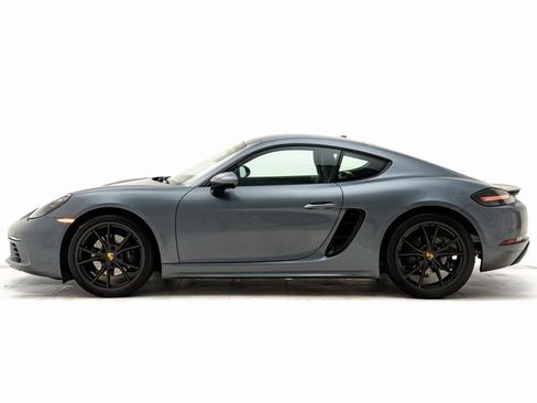 Used 2025 Porsche 718 Cayman image 2