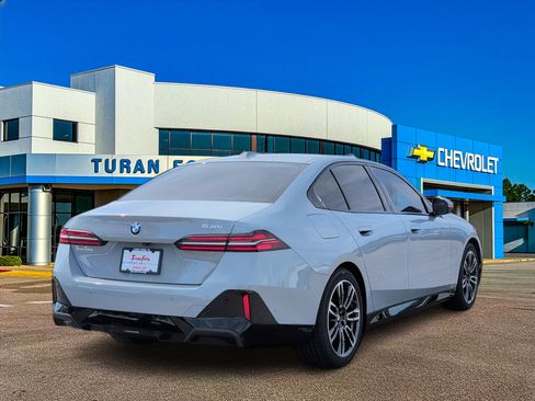 Used 2024 BMW 530i w/ M Sport Package image 6