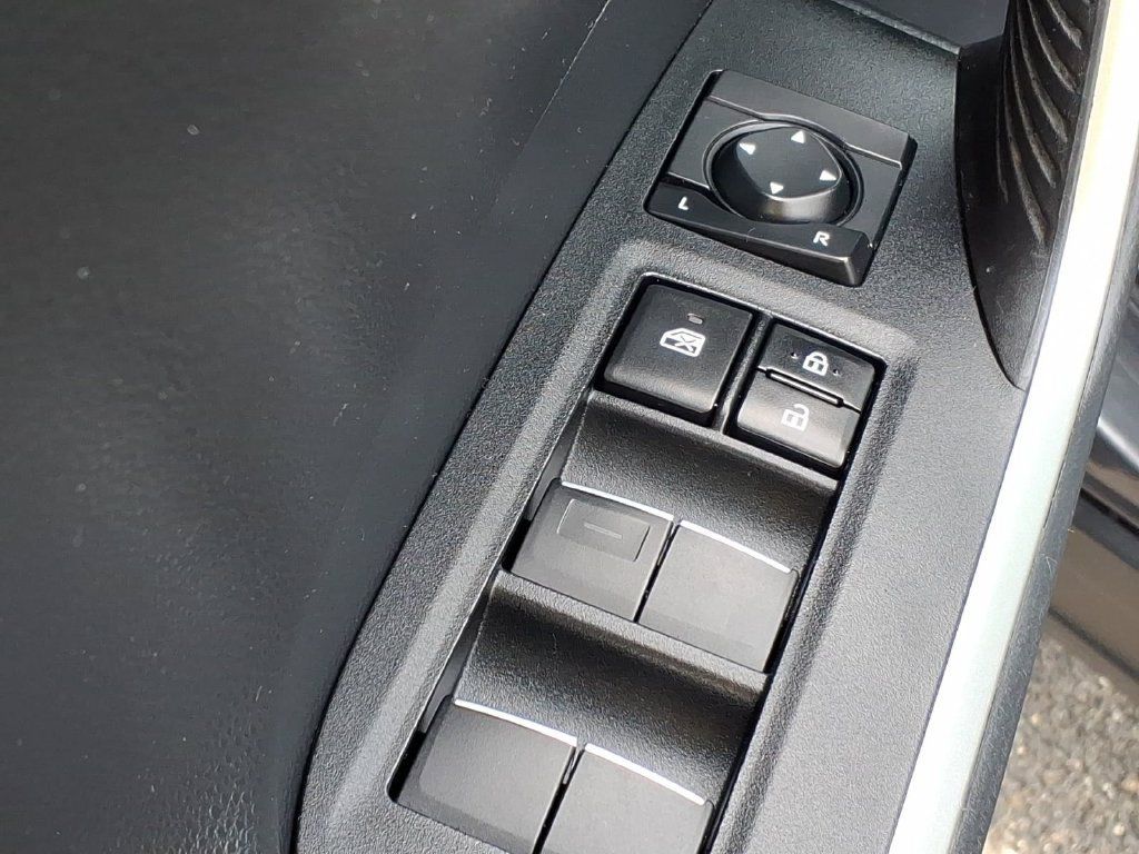 Used 2019 Toyota RAV4 Limited AWD/4WD image 14