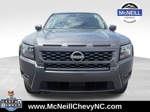 Used 2025 Nissan Frontier SV w/ SV Convenience Package AWD/4WD image 2