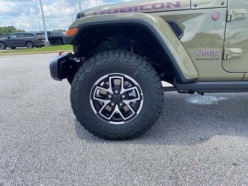 New 2025 Jeep Wrangler Rubicon image 27