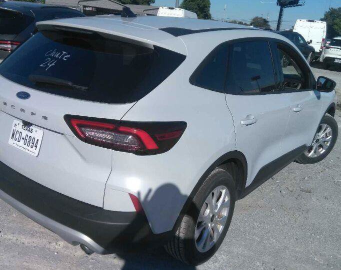 Used 2025 Ford Escape Active FWD image 2