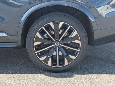 New 2026 Volvo XC90 B6 Plus w/ Protection Package Premier image 6
