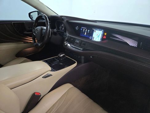 Used 2018 Lexus LS 500 AWD w/ Interior Upgrade Package image 27