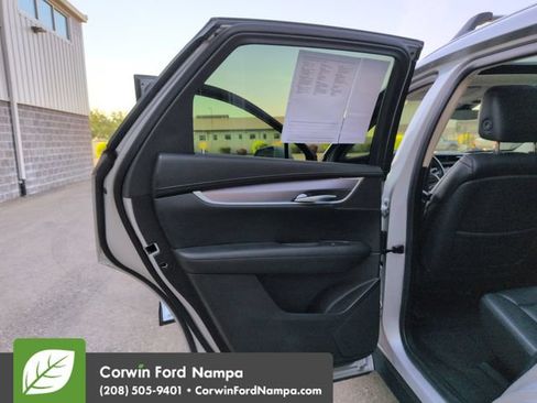 Used 2018 Cadillac XT5 Premium Luxury FWD image 25