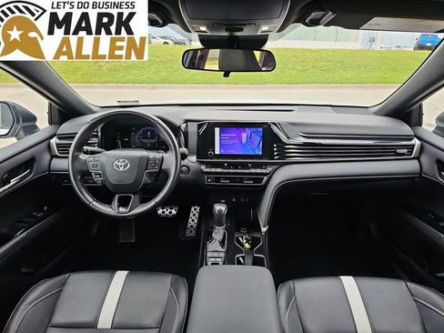 Used 2025 Toyota Camry SE FWD image 20