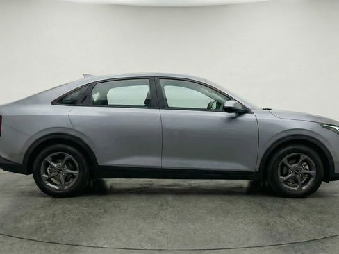 Used 2025 Kia K4 LXS image 11