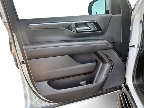 Certified 2025 Chevrolet Tahoe LS RWD image 23