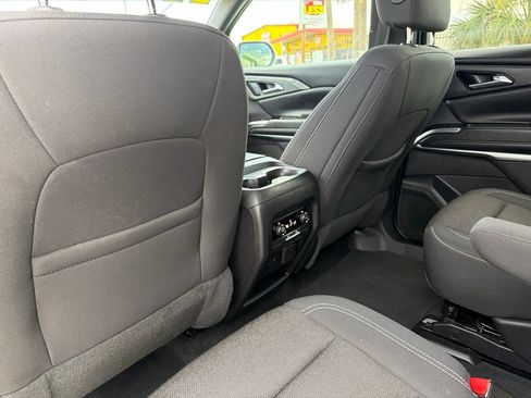 Used 2024 Chevrolet Traverse LT FWD image 13