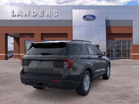 New 2026 Ford Explorer Active RWD image 8