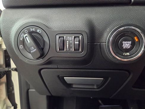 Used 2022 Maserati Ghibli Modena image 21