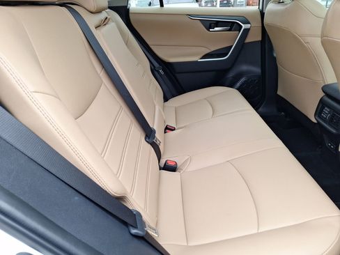 Used 2024 Toyota RAV4 XLE Premium image 33