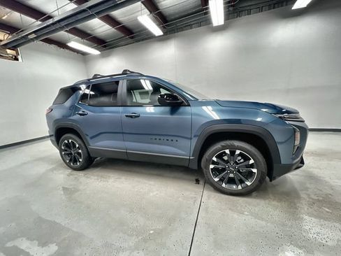 Certified 2026 Chevrolet Equinox RS AWD/4WD image 9