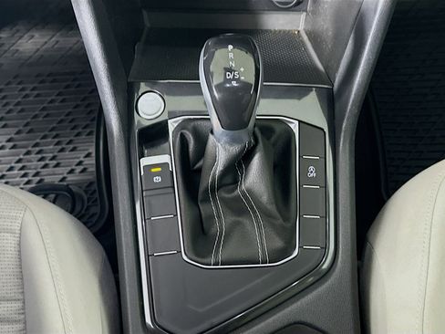 Used 2022 Volkswagen Tiguan S image 23