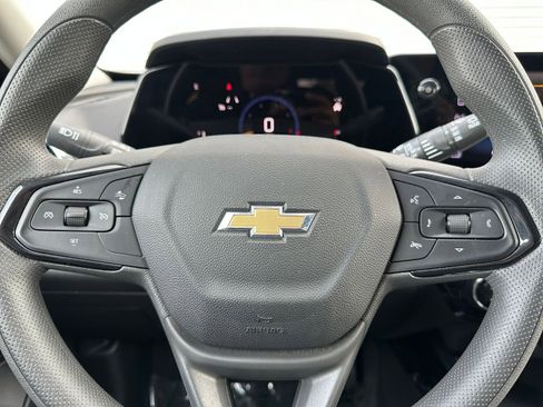 Used 2025 Chevrolet Trax LT image 25