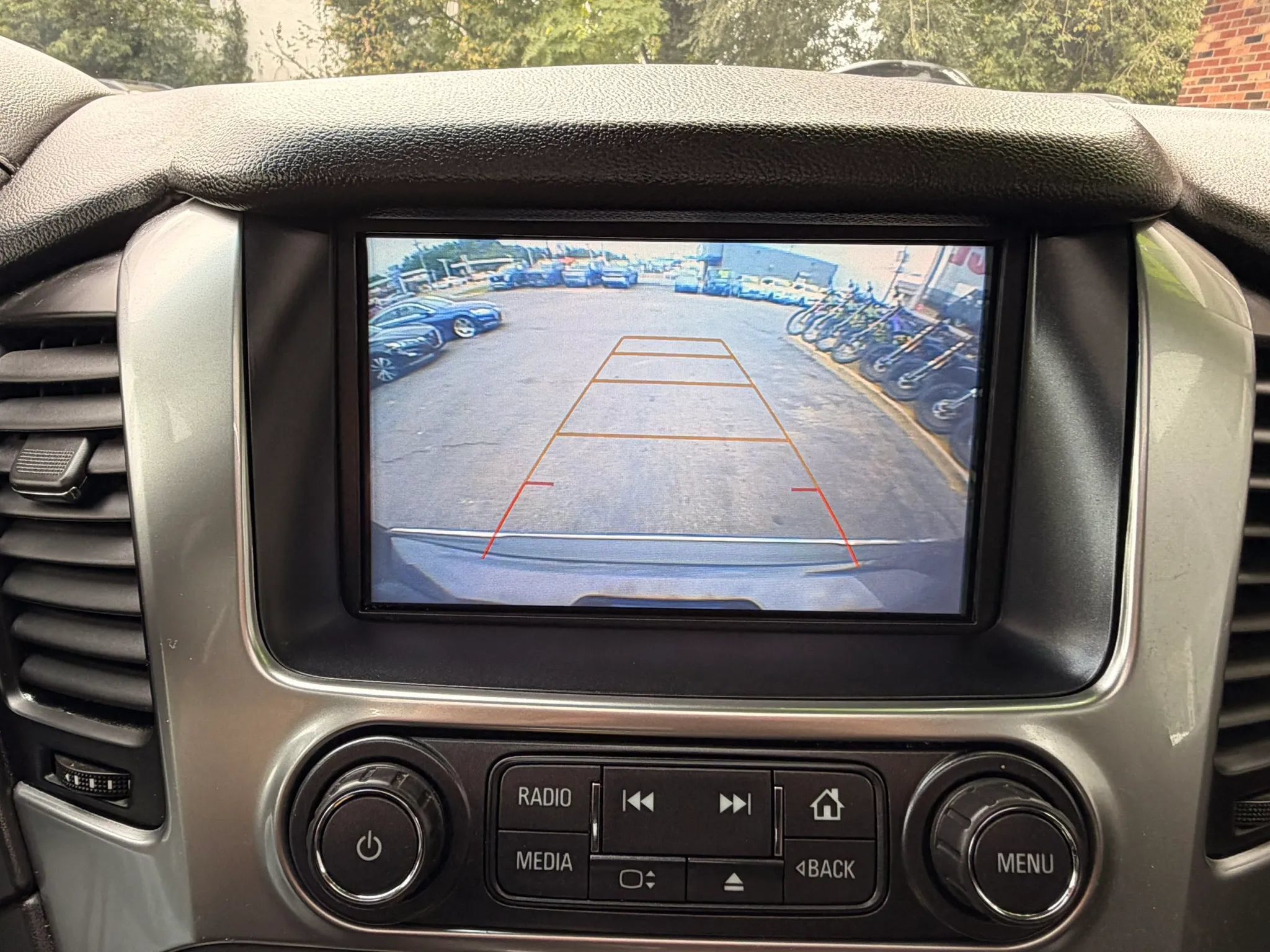 Used 2018 Chevrolet Tahoe Premier AWD/4WD image 29