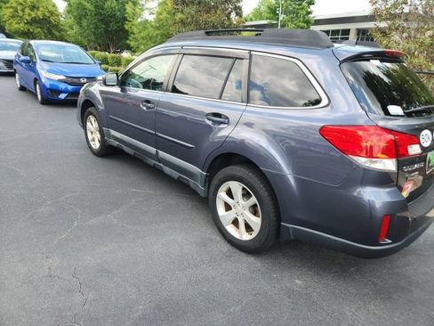 Used 2014 Subaru Outback 2.5i Premium AWD/4WD image 18