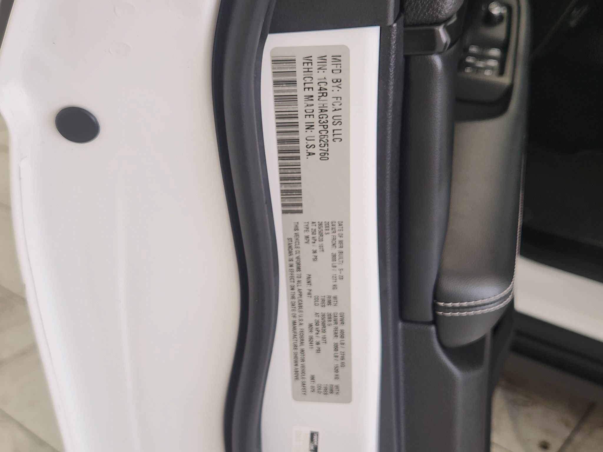 Used 2023 Jeep Grand Cherokee Altitude AWD/4WD image 35