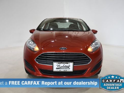 Used 2018 Ford Fiesta SE image 2