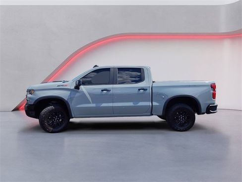 Used 2025 Chevrolet Silverado 1500 ZR2 w/ Technology Package image 8