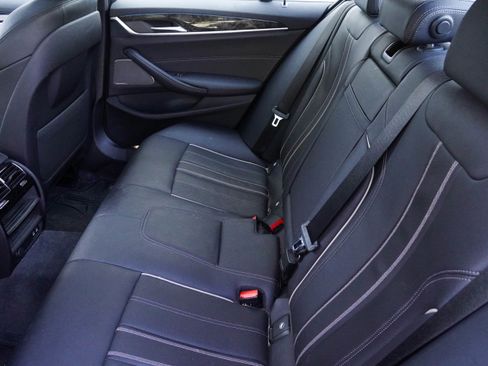 Certified 2023 BMW 530e xDrive w/ Premium Package AWD/4WD image 38