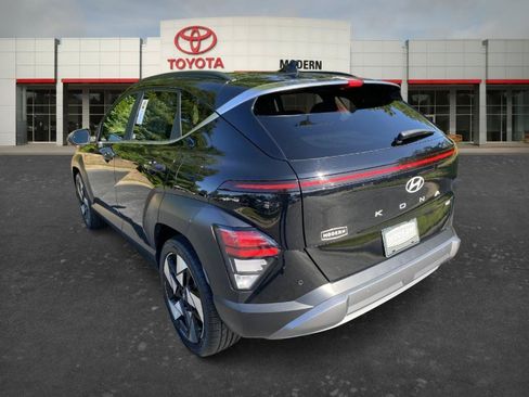 Used 2024 Hyundai Kona Limited FWD image 7