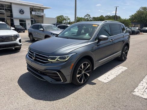 Used 2022 Volkswagen Tiguan SEL R-Line image 28