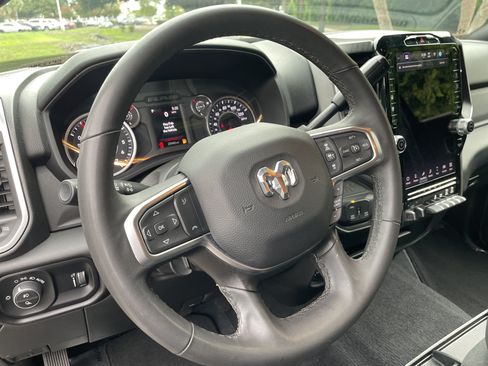 Used 2025 RAM 2500 Big Horn AWD/4WD image 18