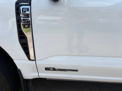 Used 2024 Ford F350 Lariat w/ FX4 Off-Road Package AWD/4WD image 3
