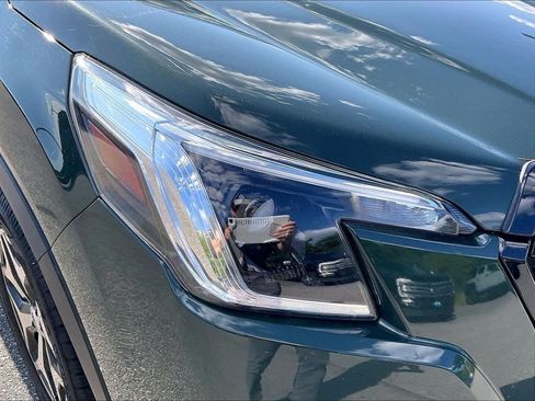 Used 2023 Subaru Forester Premium AWD/4WD image 30