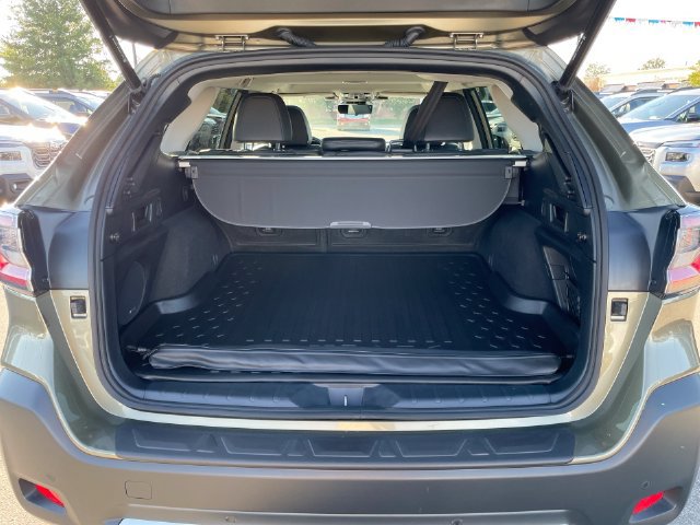 Certified 2025 Subaru Outback Touring XT AWD/4WD image 15