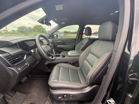 Used 2024 GMC Acadia AT4 w/ Luxury Package AWD/4WD image 12