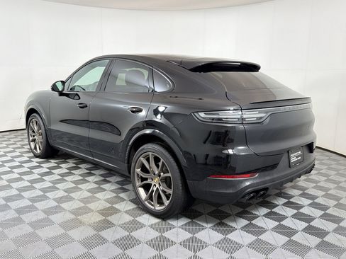 Certified 2023 Porsche Cayenne Platinum Edition AWD/4WD image 3