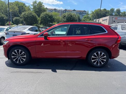 Used 2023 Volvo XC60 B5 Core w/ Climate Package AWD/4WD image 3