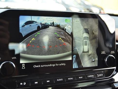 New 2025 Nissan Pathfinder Platinum image 14