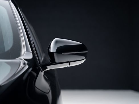 Used 2023 BMW i7 xDrive60 w/ Executive Package 2 image 15