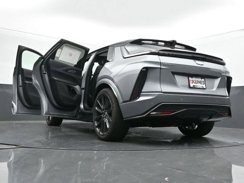 New 2026 Cadillac Lyriq V image 68