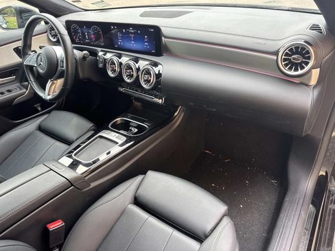 Used 2025 Mercedes-Benz CLA 250 image 13