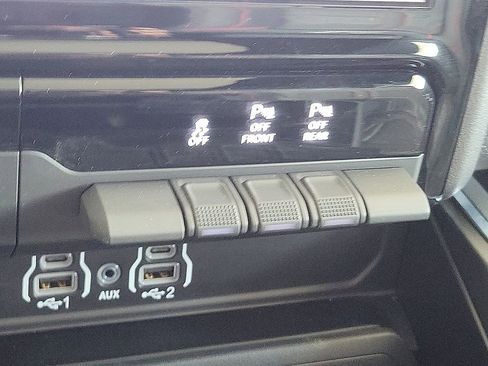 New 2025 RAM 1500 Big Horn AWD/4WD image 18