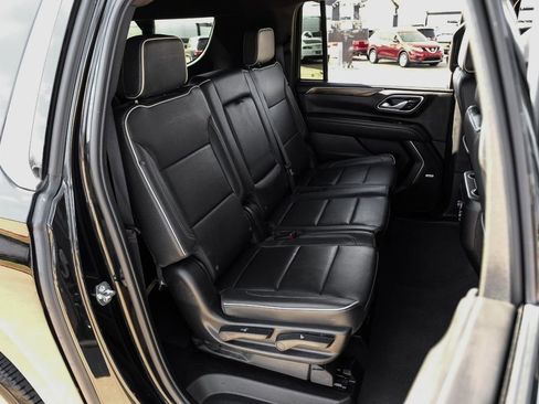 Used 2024 Chevrolet Suburban Premier image 37