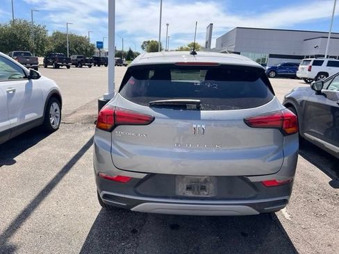 Used 2025 Buick Encore GX Preferred AWD/4WD image 4