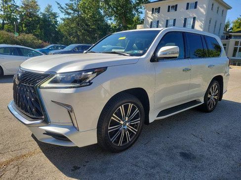 Certified 2020 Lexus LX 570 4WD w/ Sport Package image 3