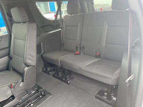 New 2026 Chevrolet Suburban LS image 25