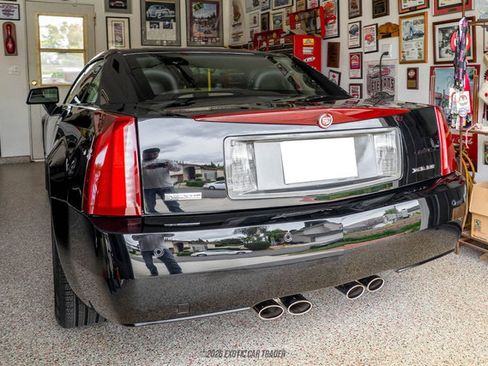 Used 2006 Cadillac XLR image 26