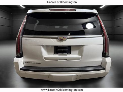 Used 2016 Cadillac Escalade ESV Platinum AWD/4WD image 6