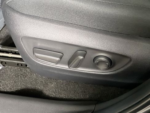 Used 2025 Toyota RAV4 XLE FWD image 16
