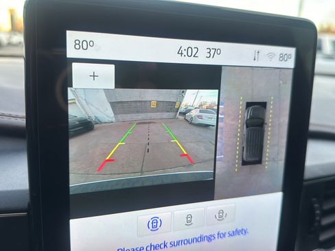 Used 2022 Ford Explorer King Ranch w/ Premium Technology Package image 42