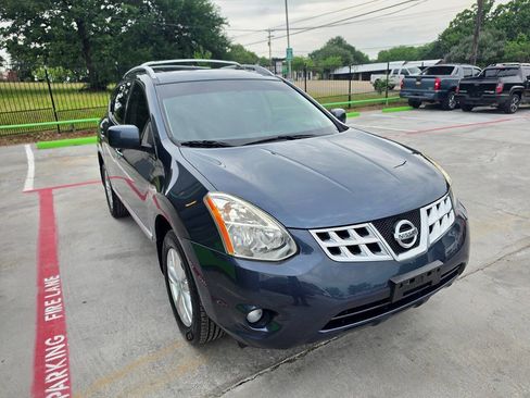 Used 2013 Nissan Rogue SV w/ Premium Pkg FWD image 5