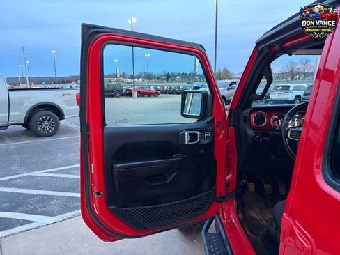 Used 2021 Jeep Wrangler Unlimited Rubicon AWD/4WD image 9