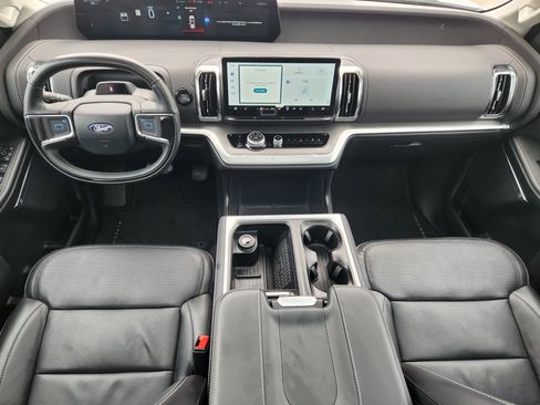 Used 2025 Ford Expedition Max Platinum AWD/4WD image 27